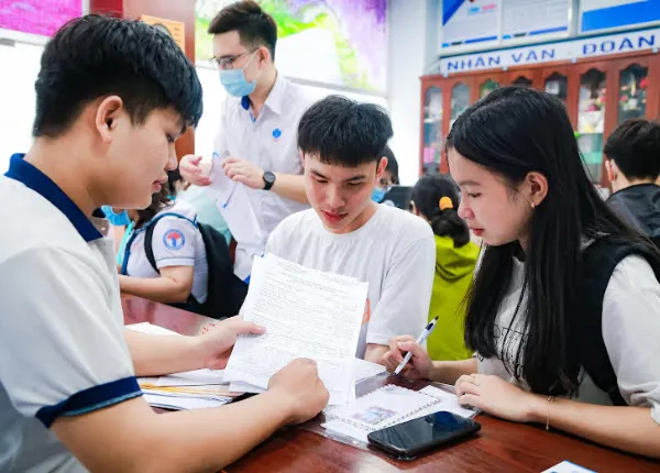 Những giấy tờ được miễn nộp lại khi thí sinh nhập học năm 2026