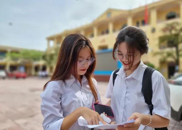 Trước giờ công bố, dự báo điểm chuẩn đại học 2026 có thể tăng giảm bất ngờ